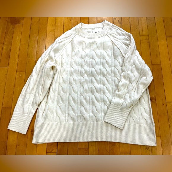 aerie Other - Aerie Cream Cable Knit Sweater